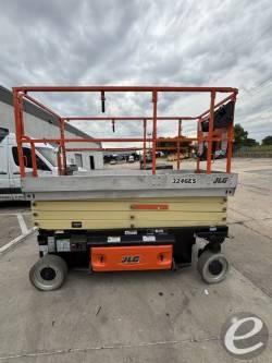 2014 JLG 3246ES