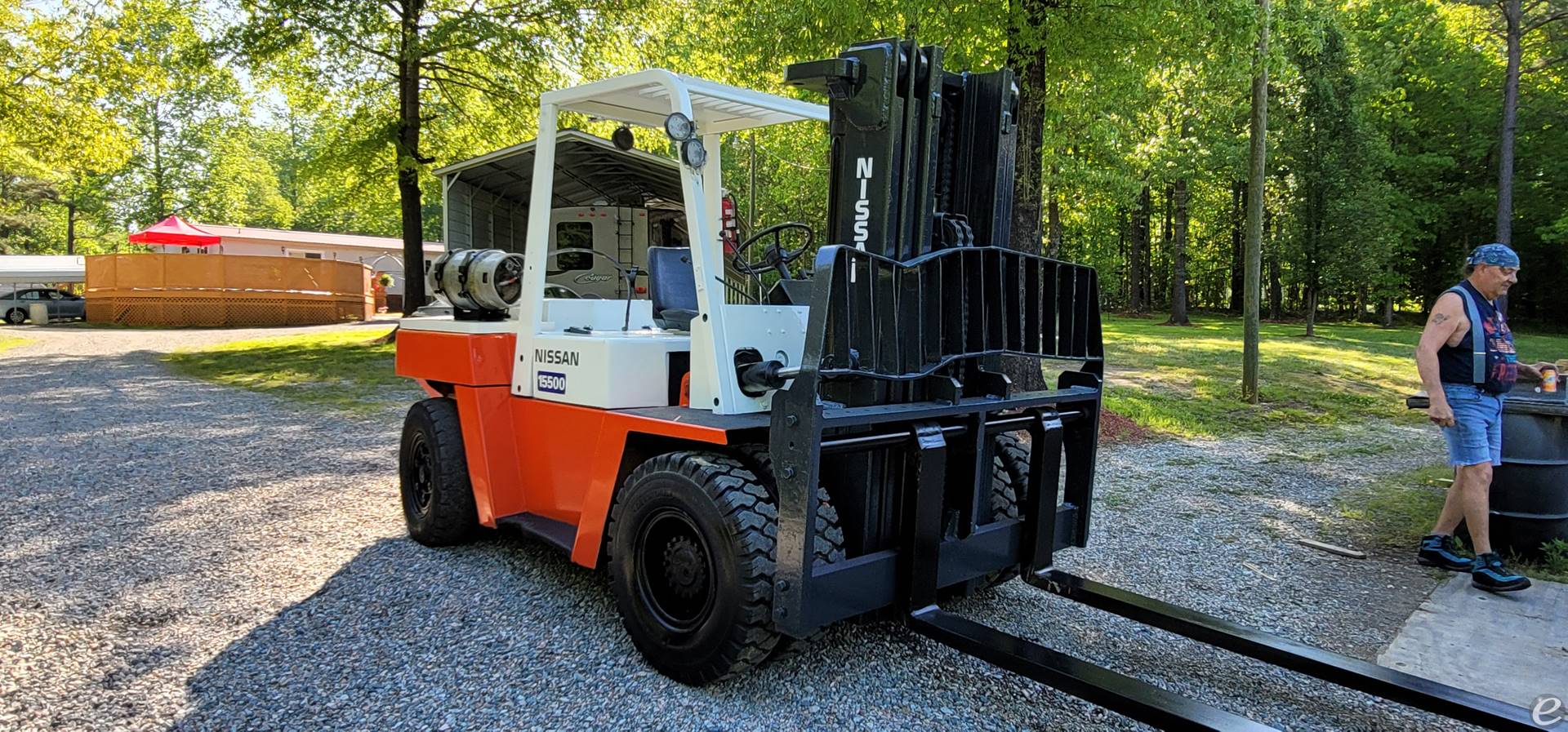 1987 Nissan UF05A70V