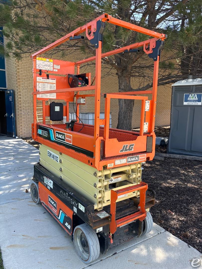 2020 JLG AE1932
