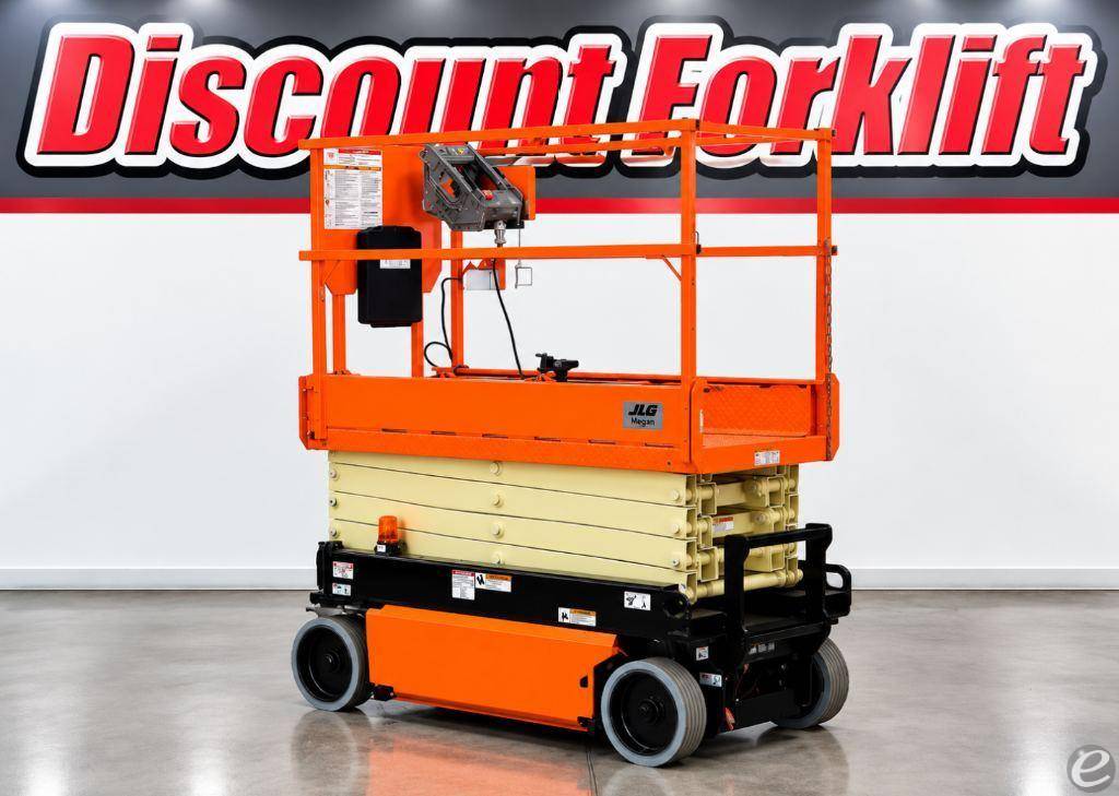 2018 JLG 1932R