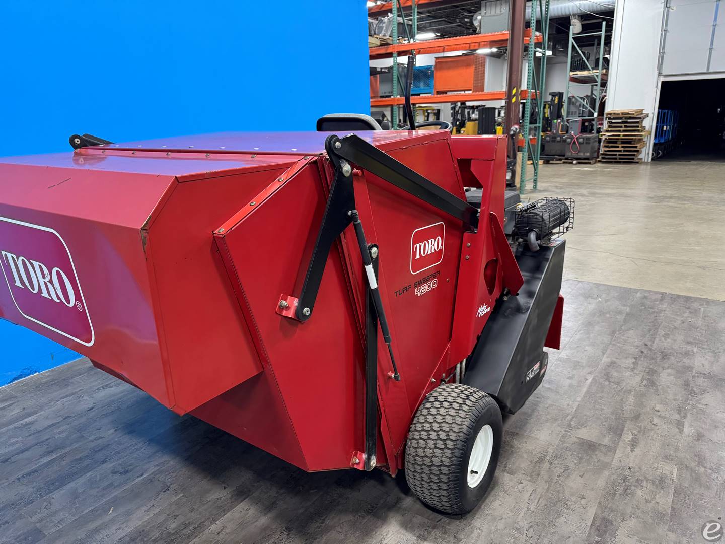 2006 Toro 4800 Turf Sweeper
