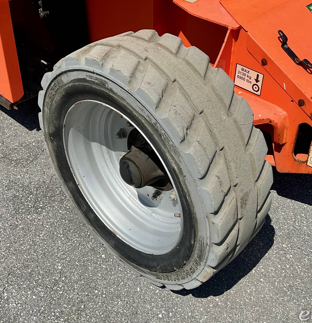 2015 JLG E450AJ