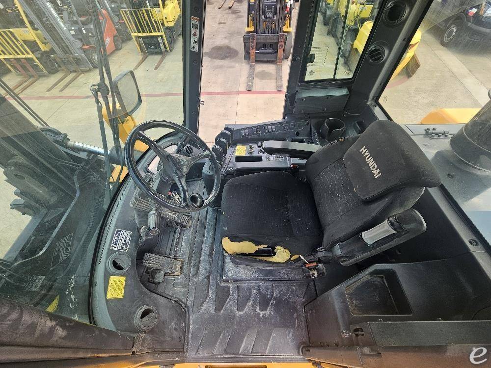 2018 Hyundai 160D-9