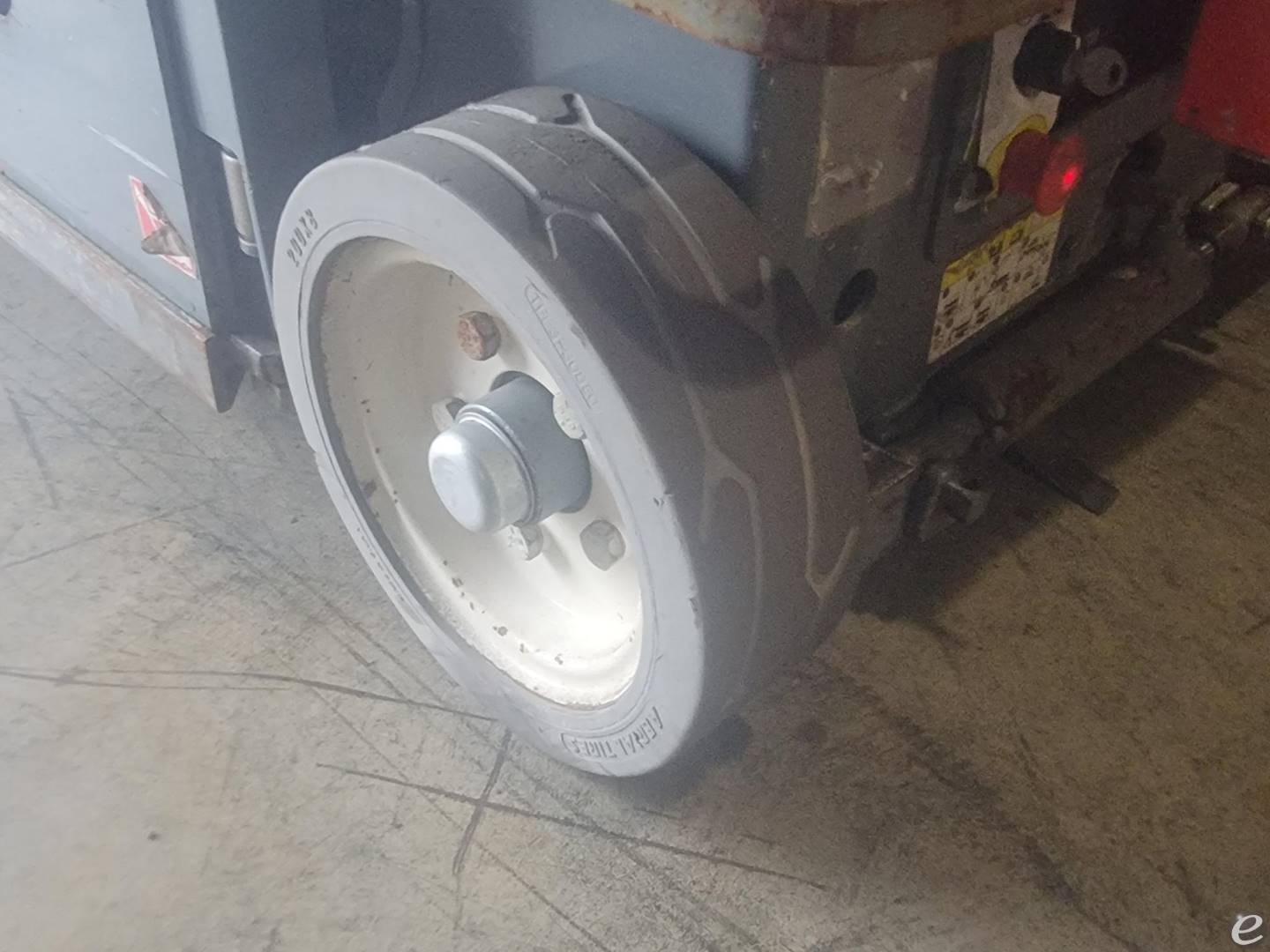 2012 Skyjack SJIII 3219