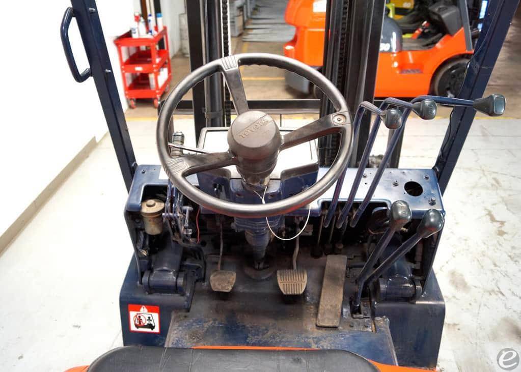 1996 Toyota 6FDU25 Diesel Forklift - 123Forklift