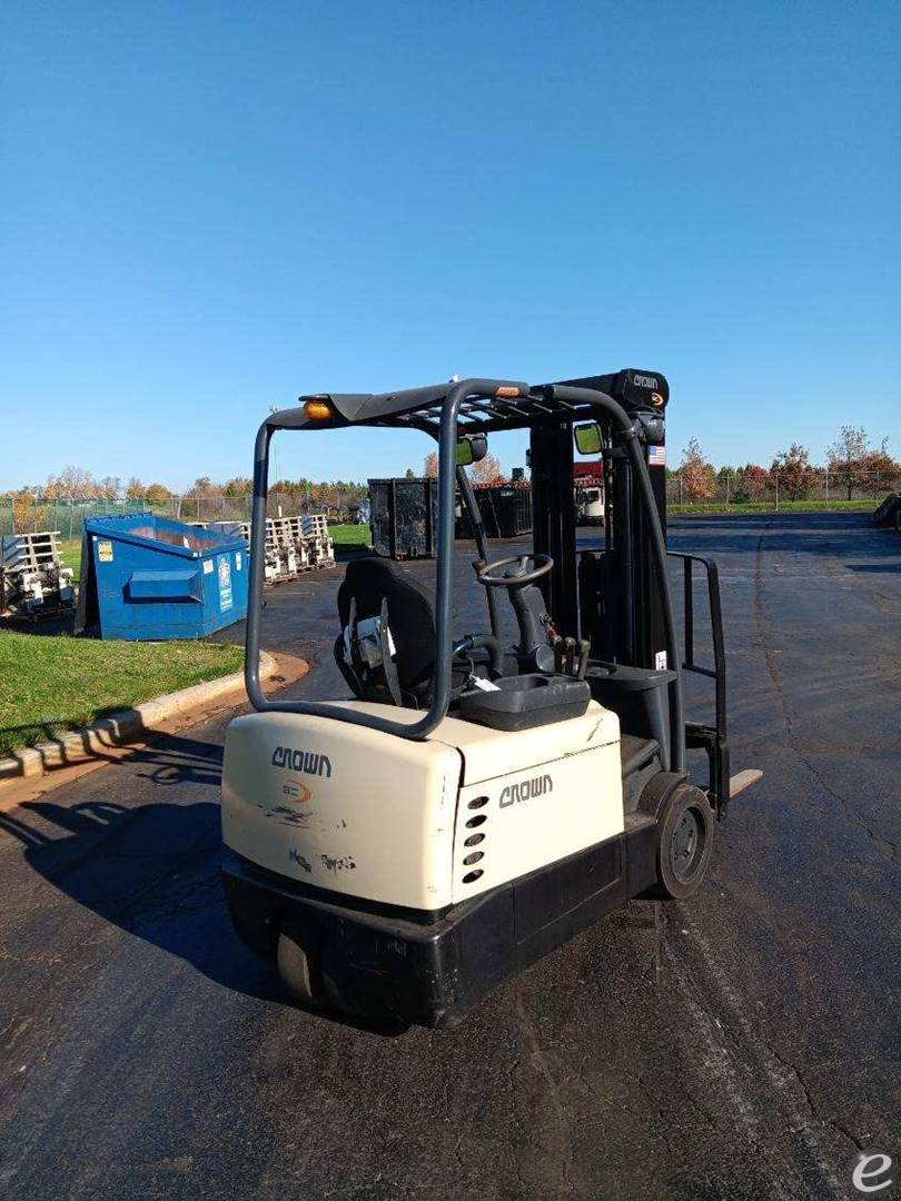 2010 Crown SC4540-40 Electric Forklift - 123Forklift