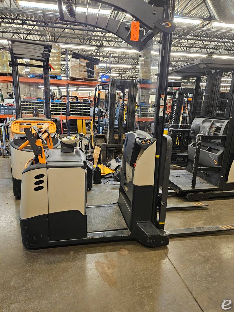 2017 Crown MPC3040-26-169