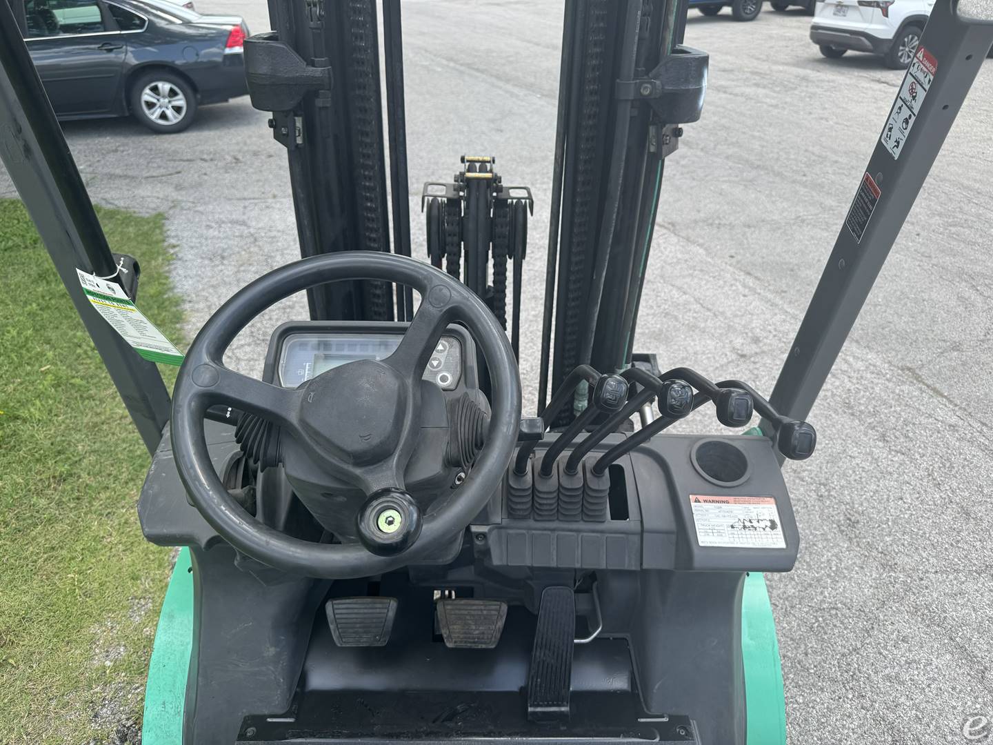 2017 Mitsubishi FG20N