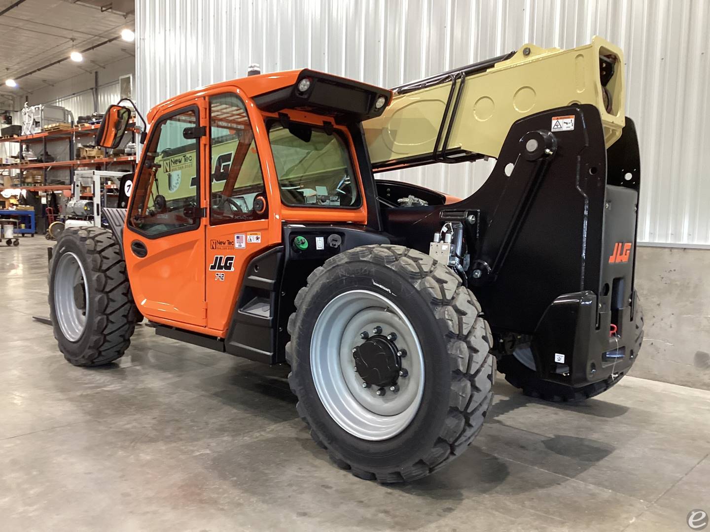 2026 JLG 742