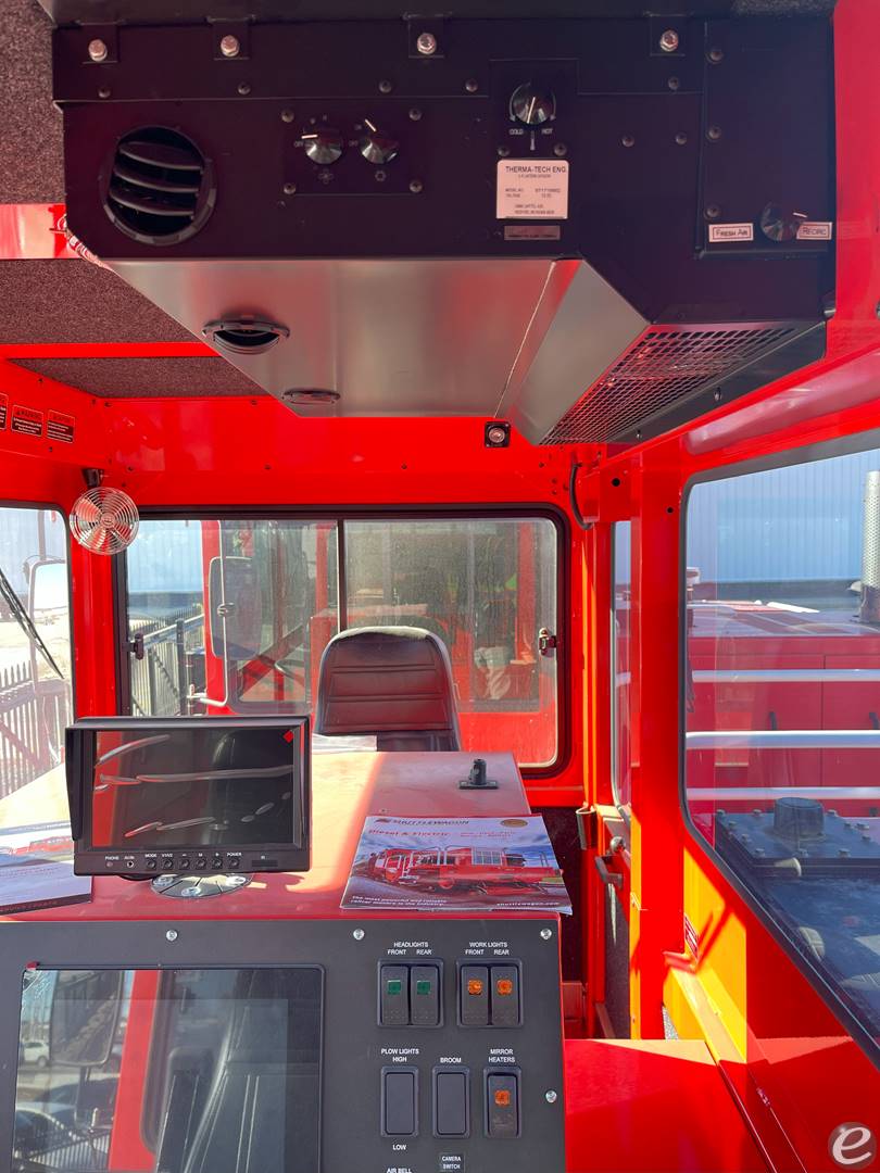 2023 Shuttlewagon NVX6030