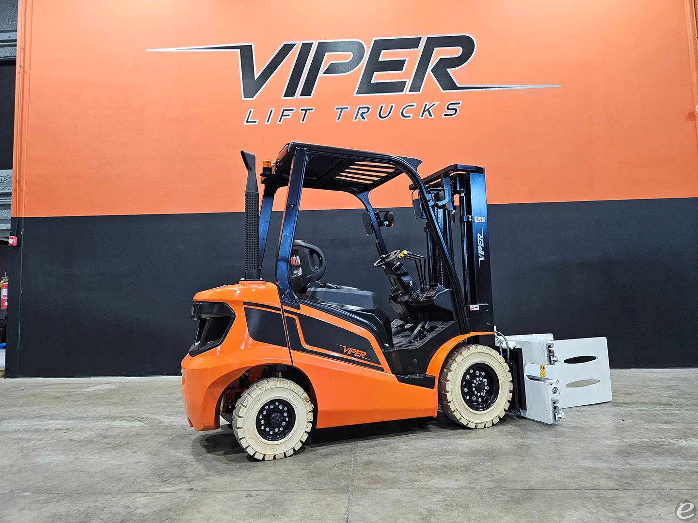 2026 Viper Lift Trucks FD25F CARTON CLAMP