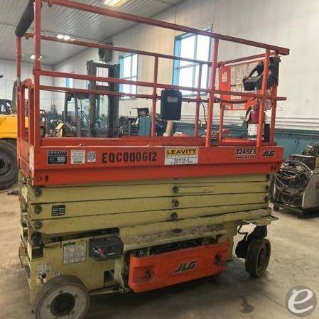 2016 JLG ES3246