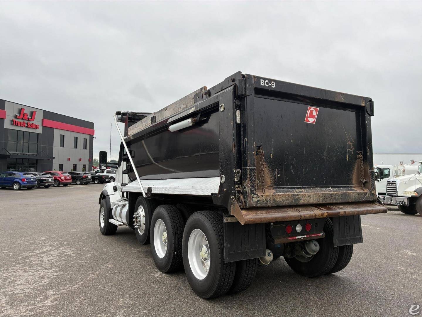 2022 Kenworth T880