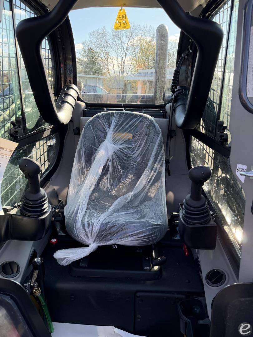 2026 New Holland L328