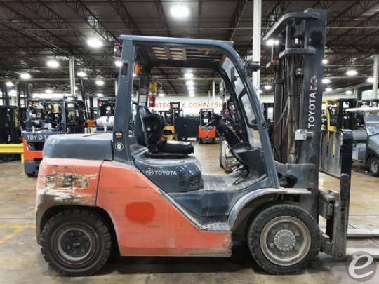 2018 Toyota 8FD40U Diesel Forklift