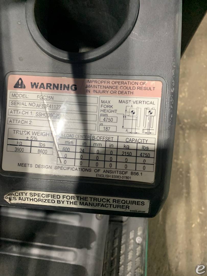 2015 Mitsubishi FGC25N