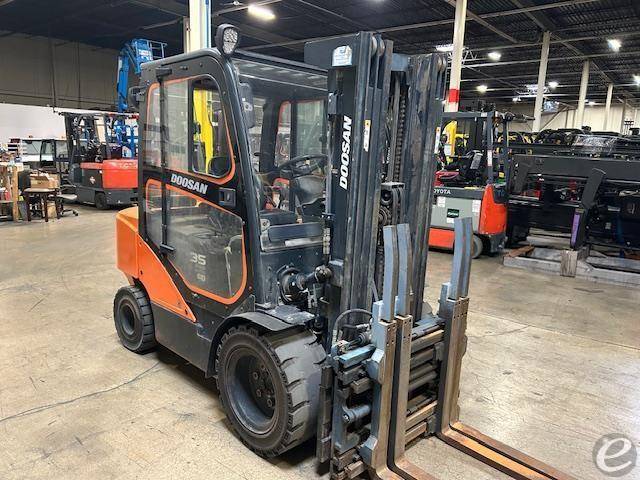 2021 Doosan D35C-7