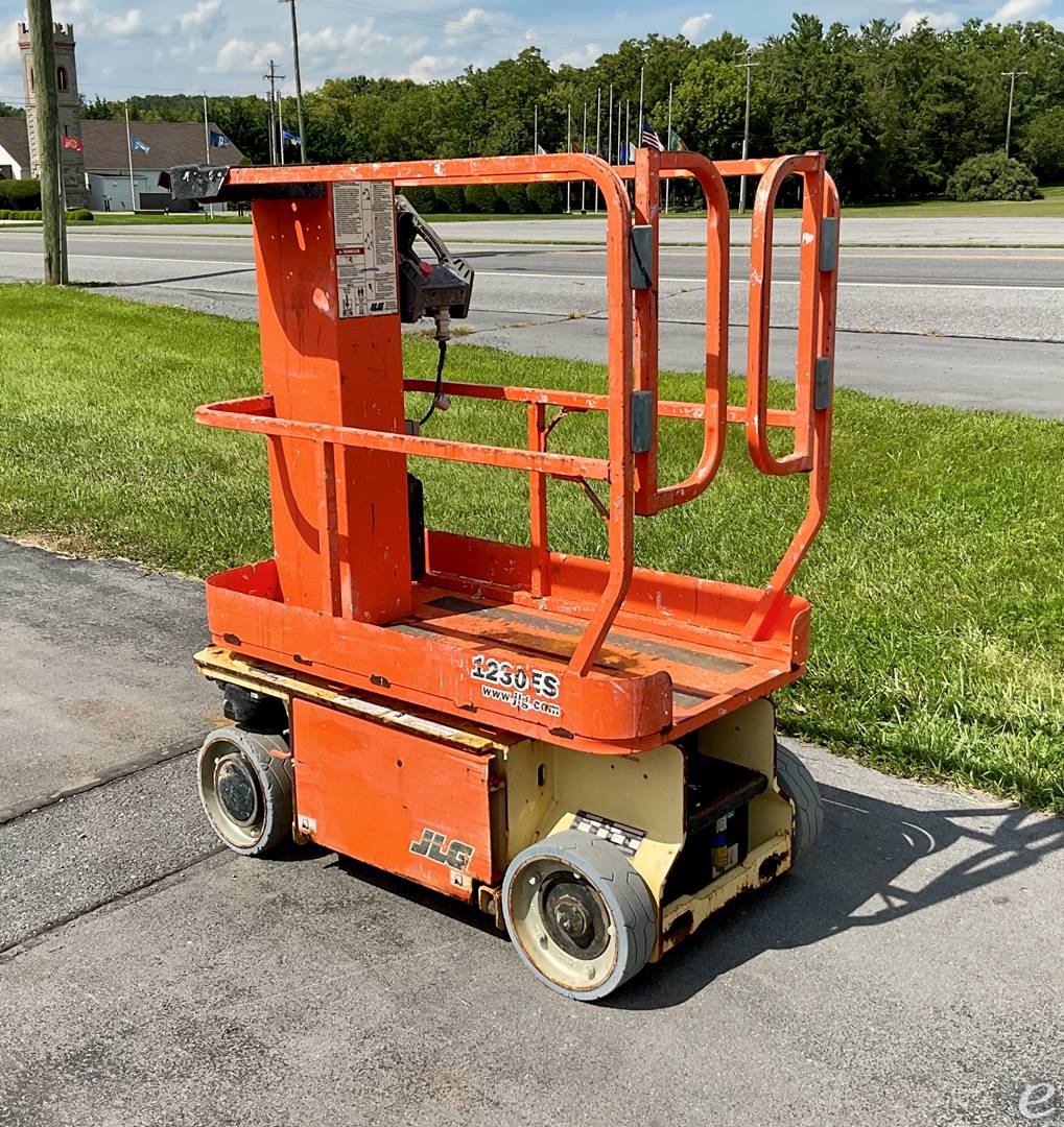 2016 JLG 1230ES