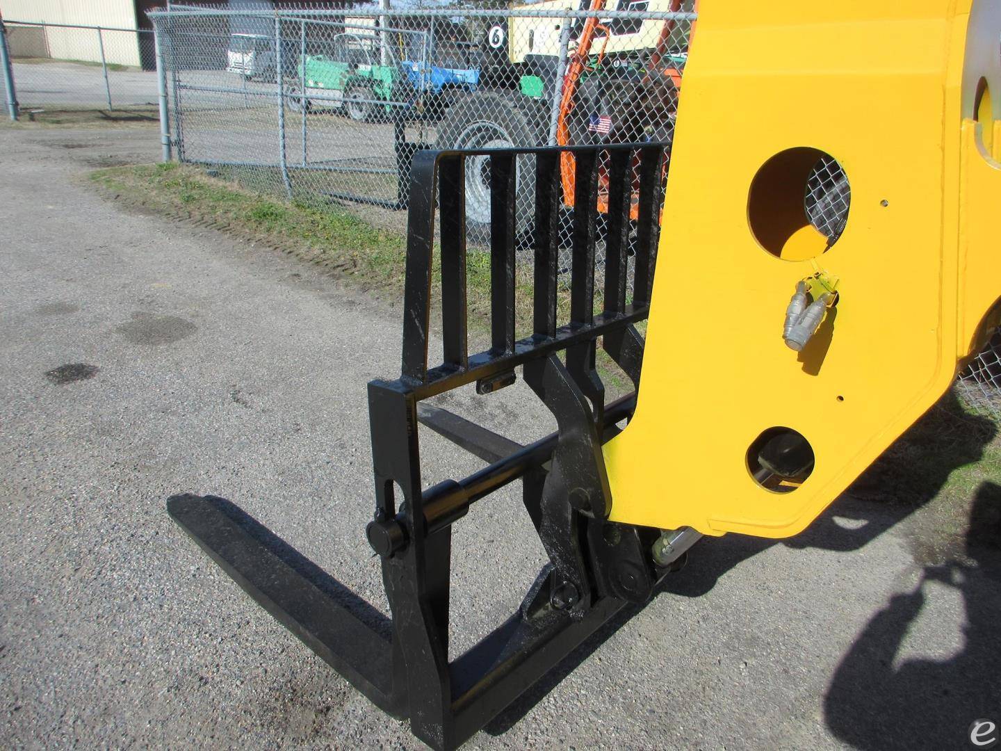 2015 JCB 510-56