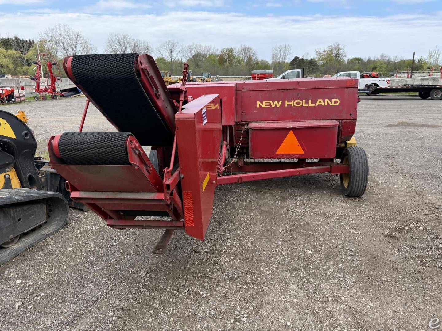 1999 New Holland 565