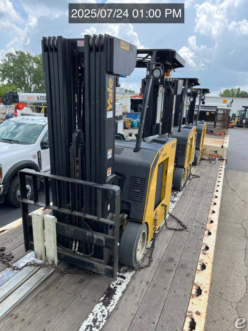 2017 Yale ESC040AD