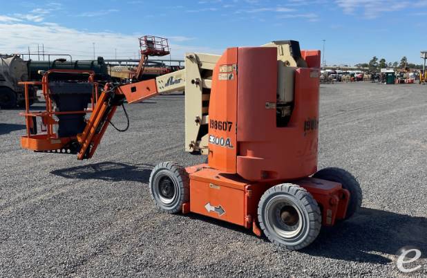 2015 JLG E300AJP