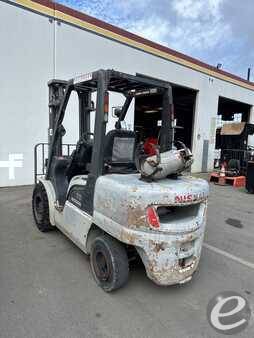 2004 Nissan MUGL02A35LV