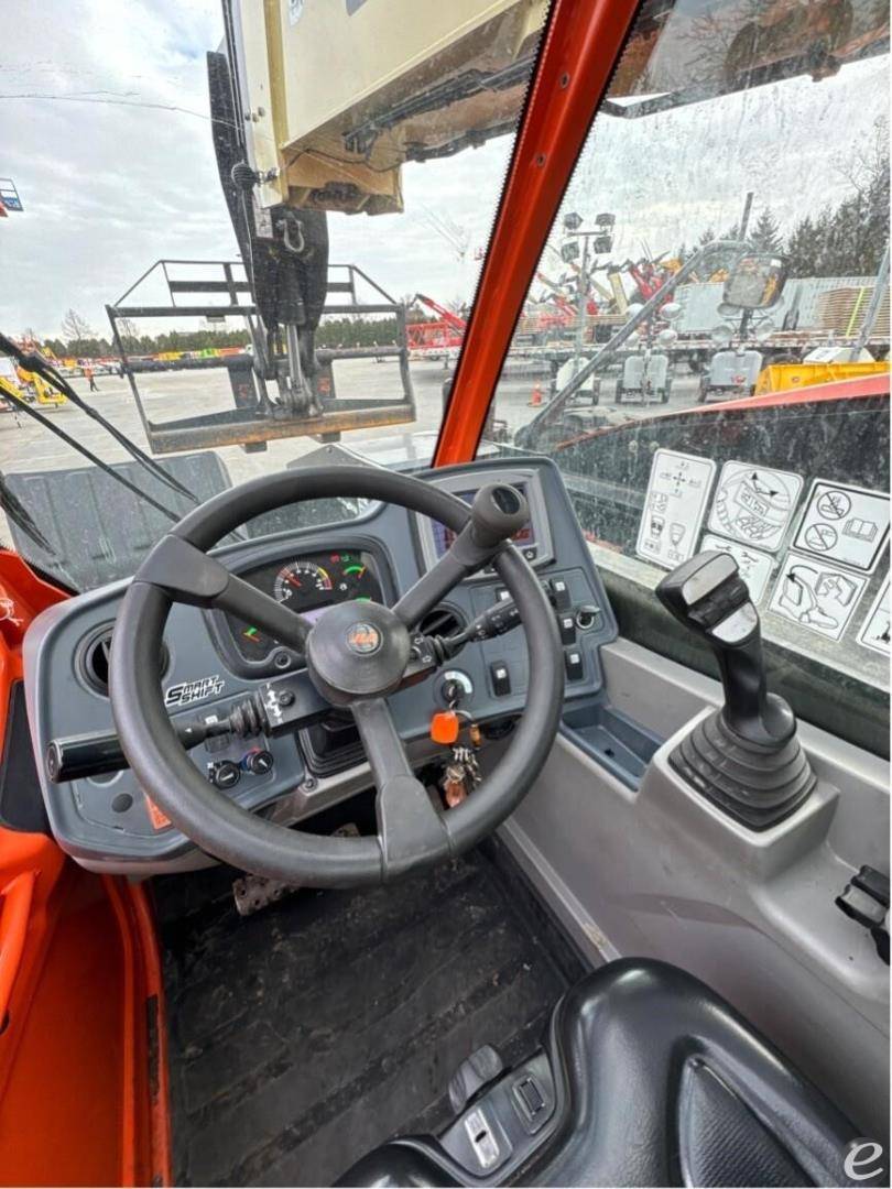 2022 JLG 1255