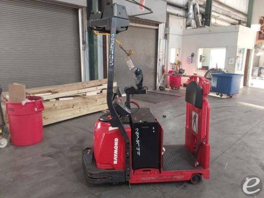 2017 Raymond 3020