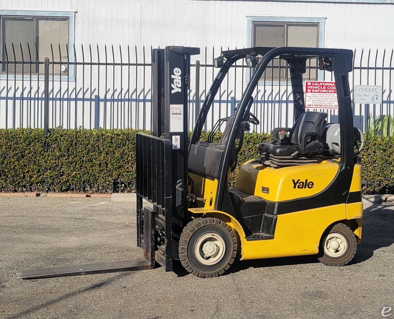 2016 Yale GLP030VXNRSE084