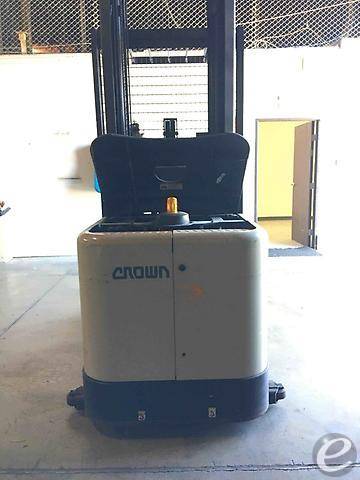 2007 Crown SP3500 Electric Order Picker - 123Forklift