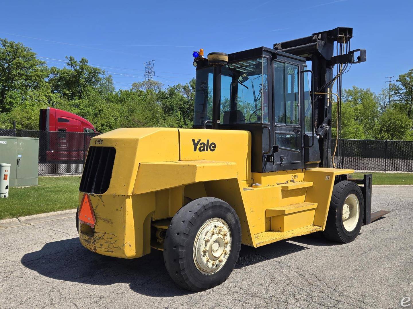 2000 Yale GDP230DA