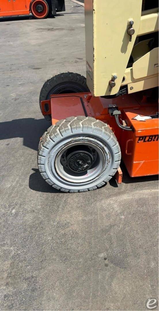 2015 JLG E300AJP