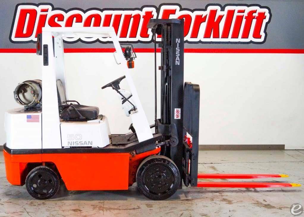 1981 Nissan APH02M25V