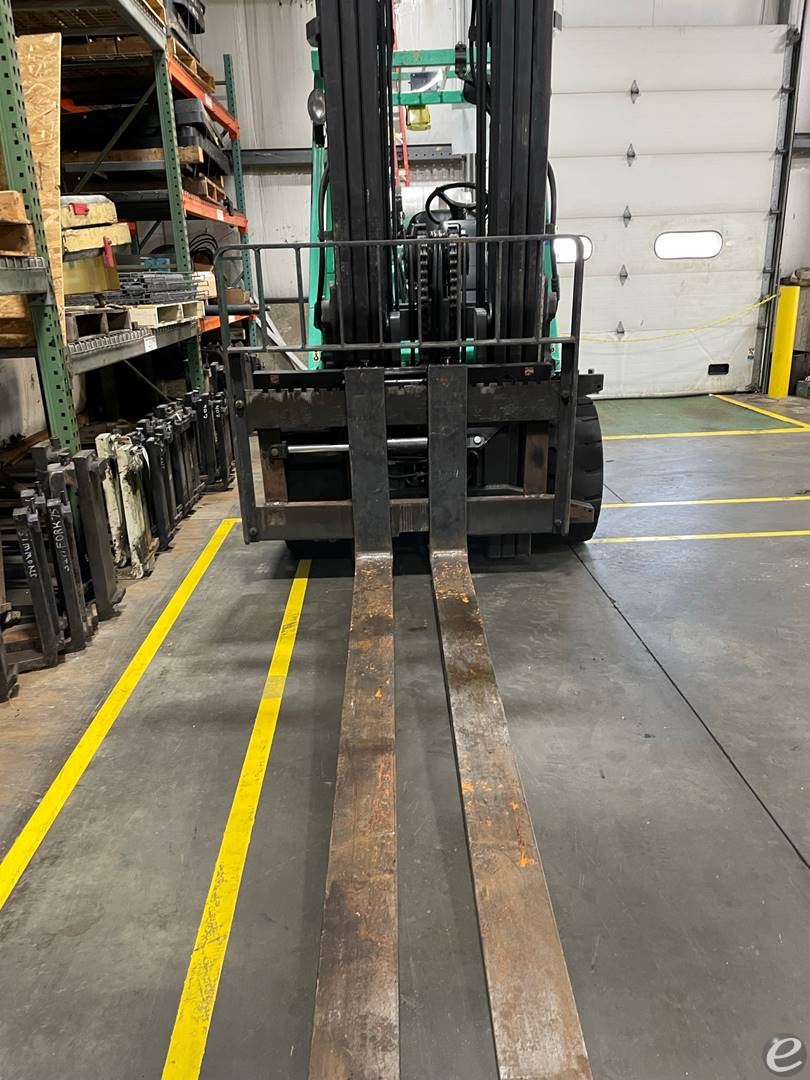 1998 Mitsubishi FGC70K
