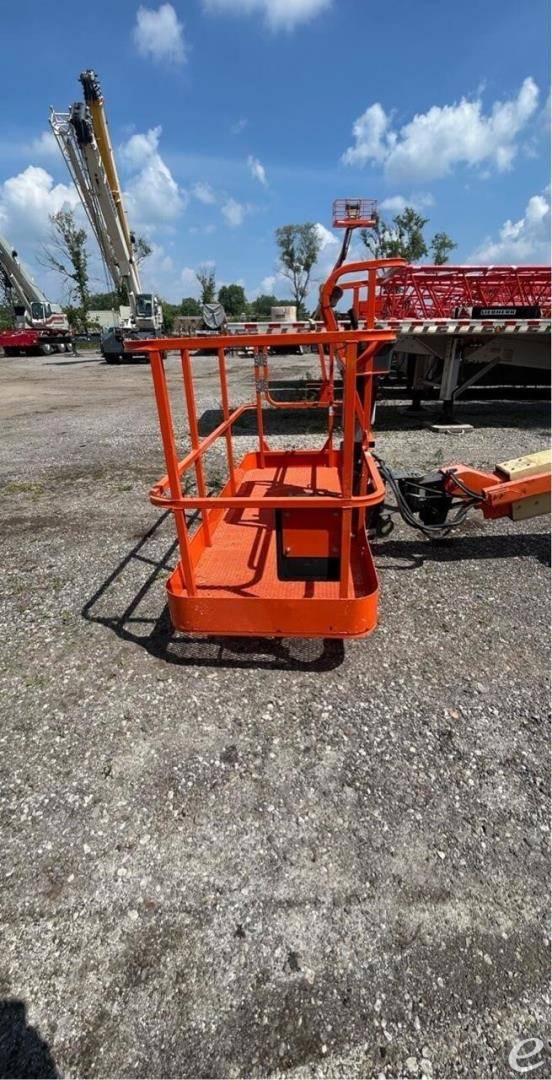 2016 JLG 400S