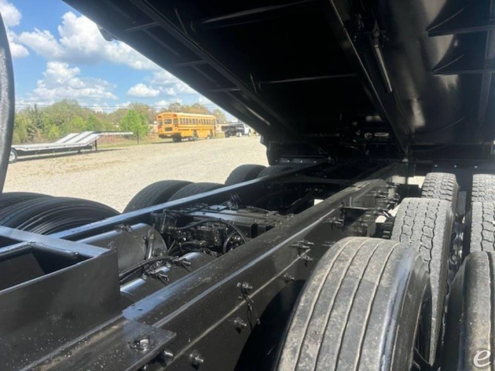 2024 Mack GRANITE 64FR