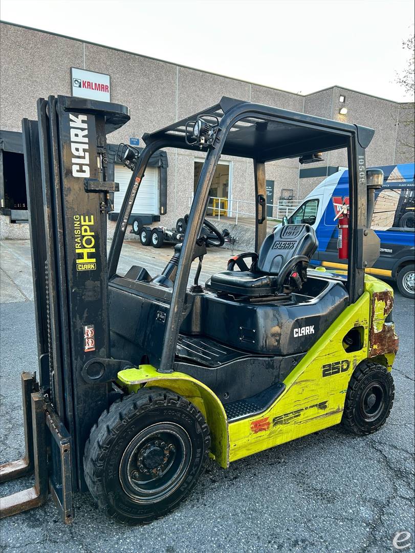 2020 Clark S25D
