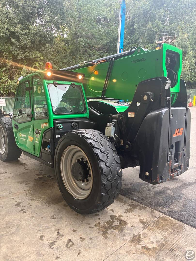 2018 JLG 1255