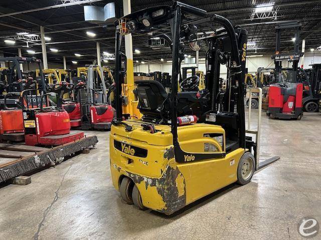 2016 Yale ERP040VT