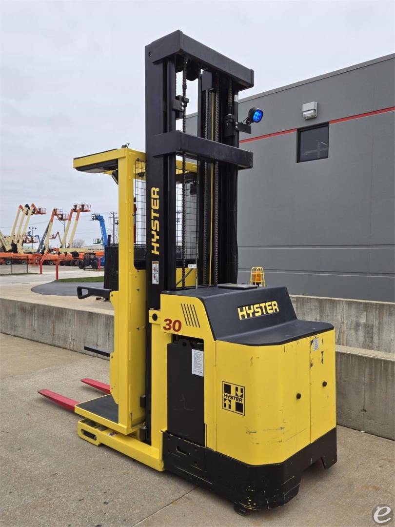 2018 Hyster R30XM3 Electric Order Picker - 123Forklift
