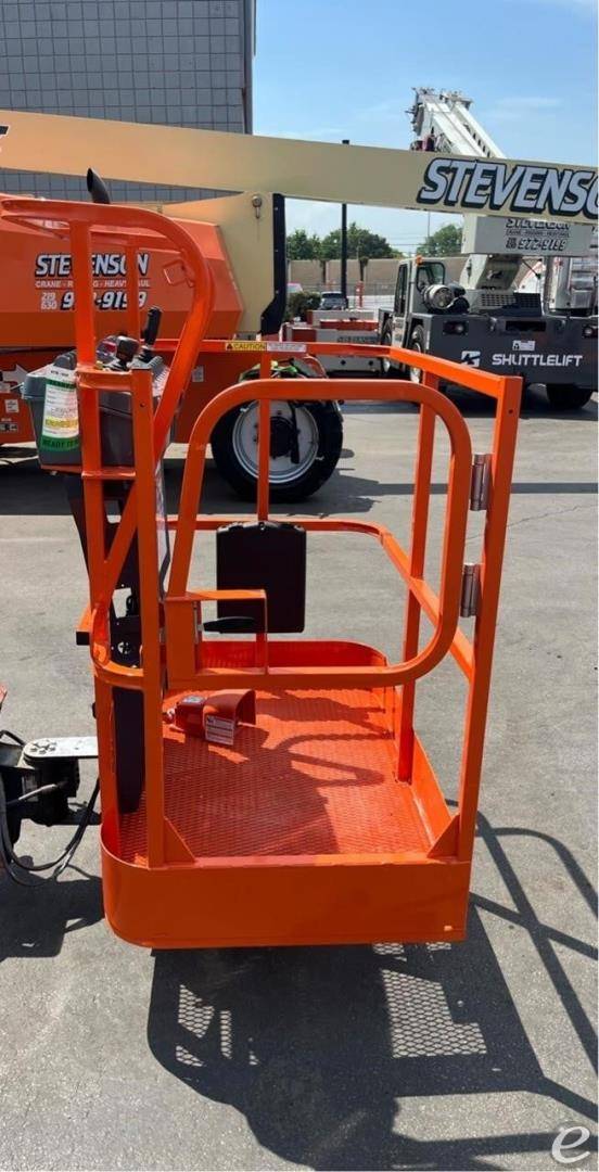 2015 JLG E300AJP