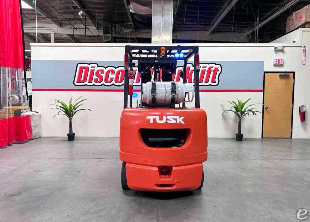 2006 Tusk 800CG-8 LP Gas Forklift - 123Forklift