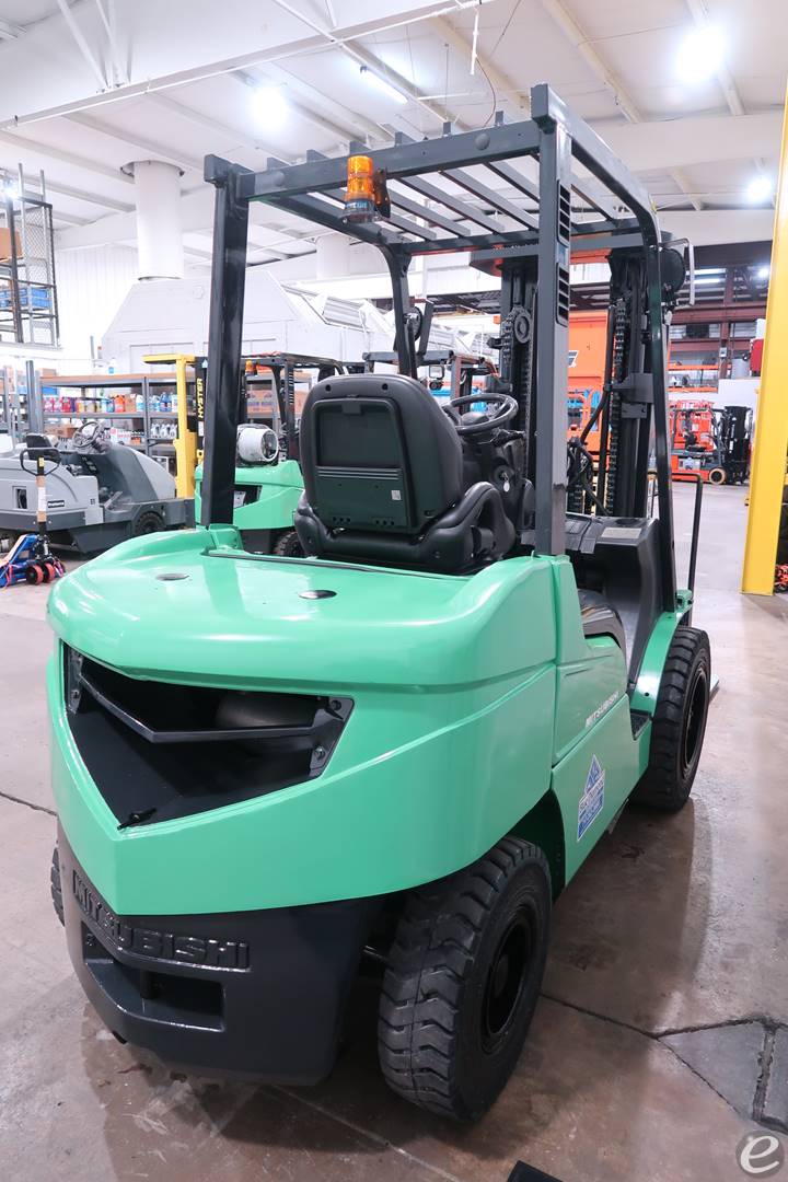 2015 Mitsubishi FD30N Diesel Forklift - 123Forklift