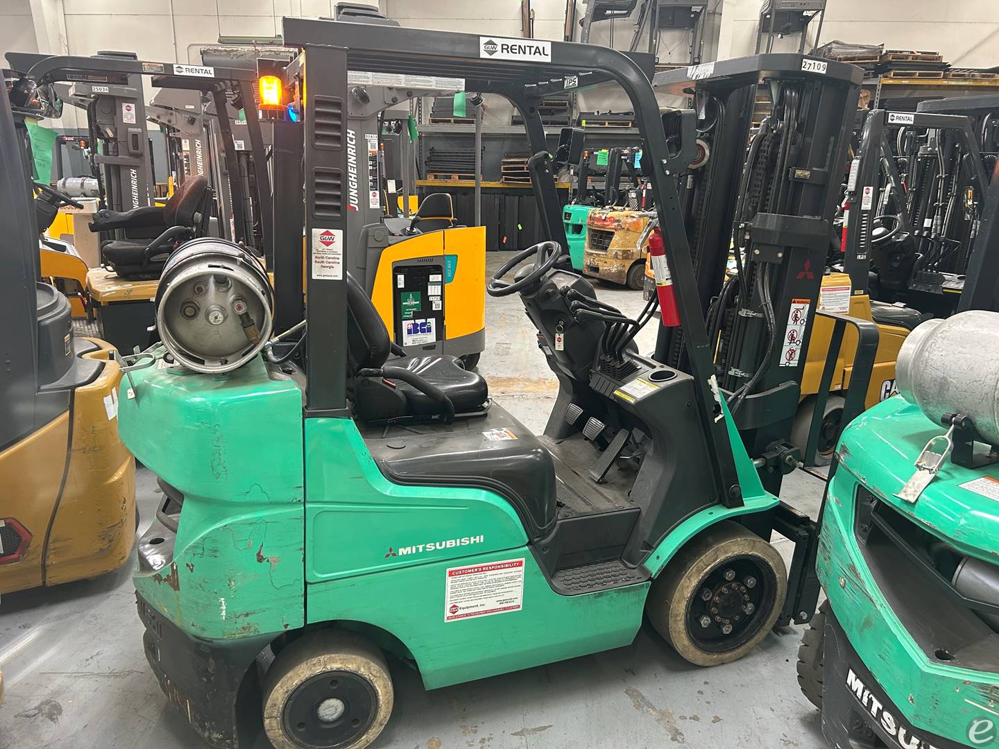 2021 Mitsubishi FGC25N