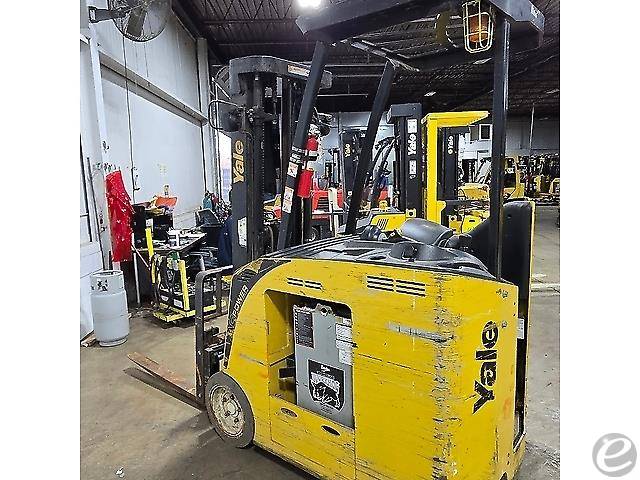 2019 Yale ESC040AD
