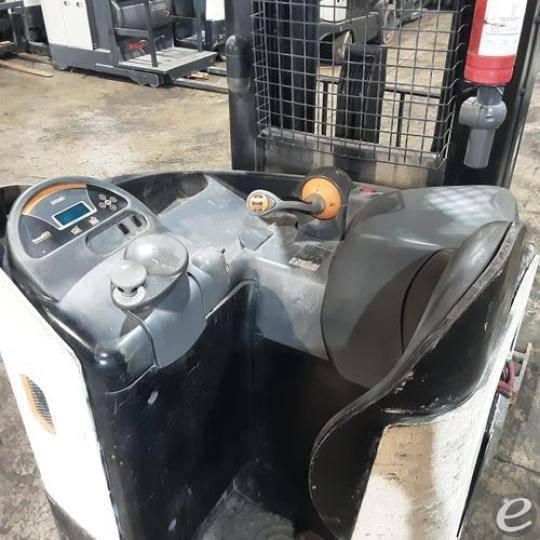 2018 Crown RR5725-45