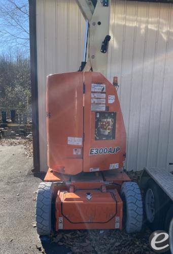 2020 JLG E300AJP