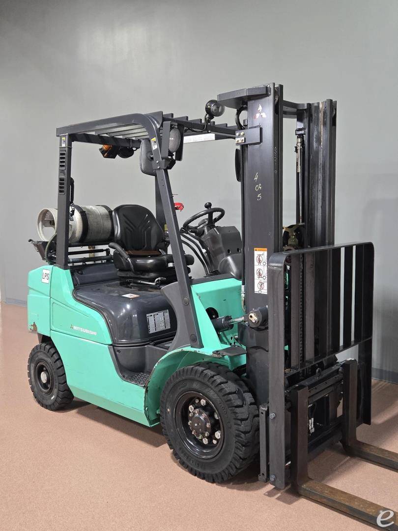 2020 Mitsubishi FG25N