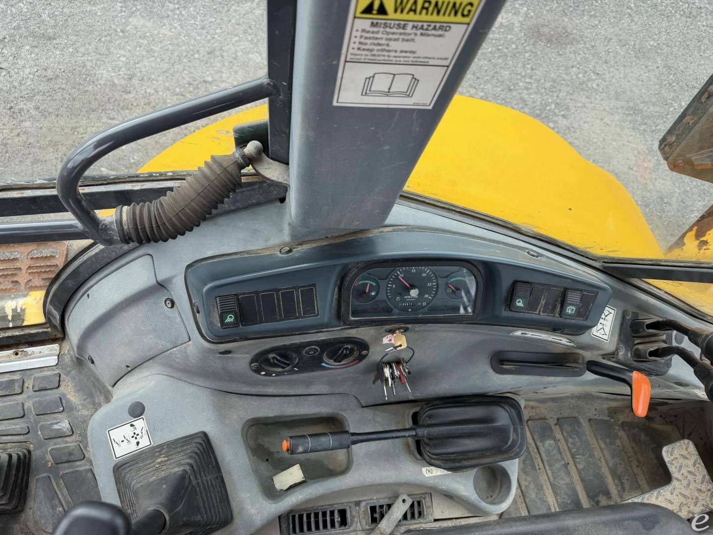 2005 New Holland LB75B